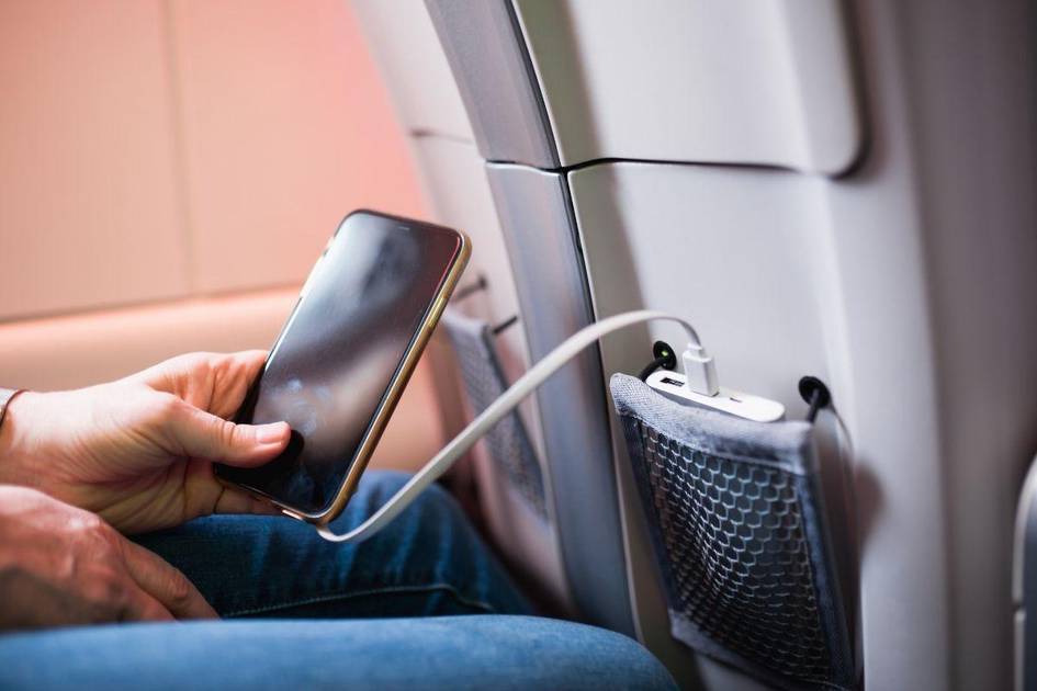 Жанубий Корея самолётларда повербанкдан фойдаланишни тақиқлади